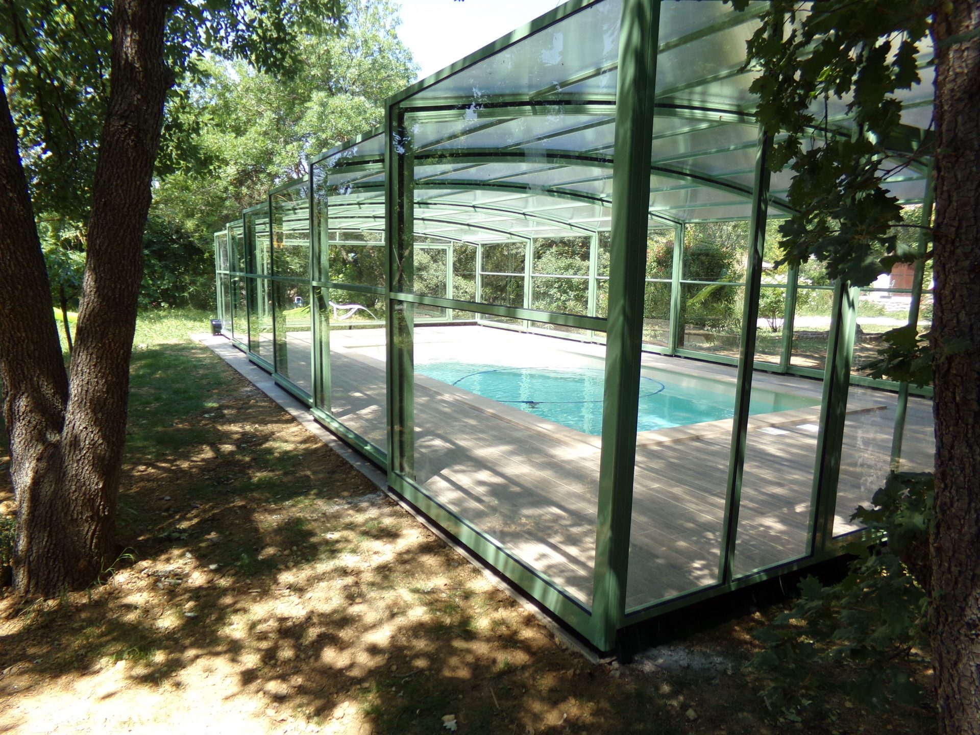abri piscine haut vert