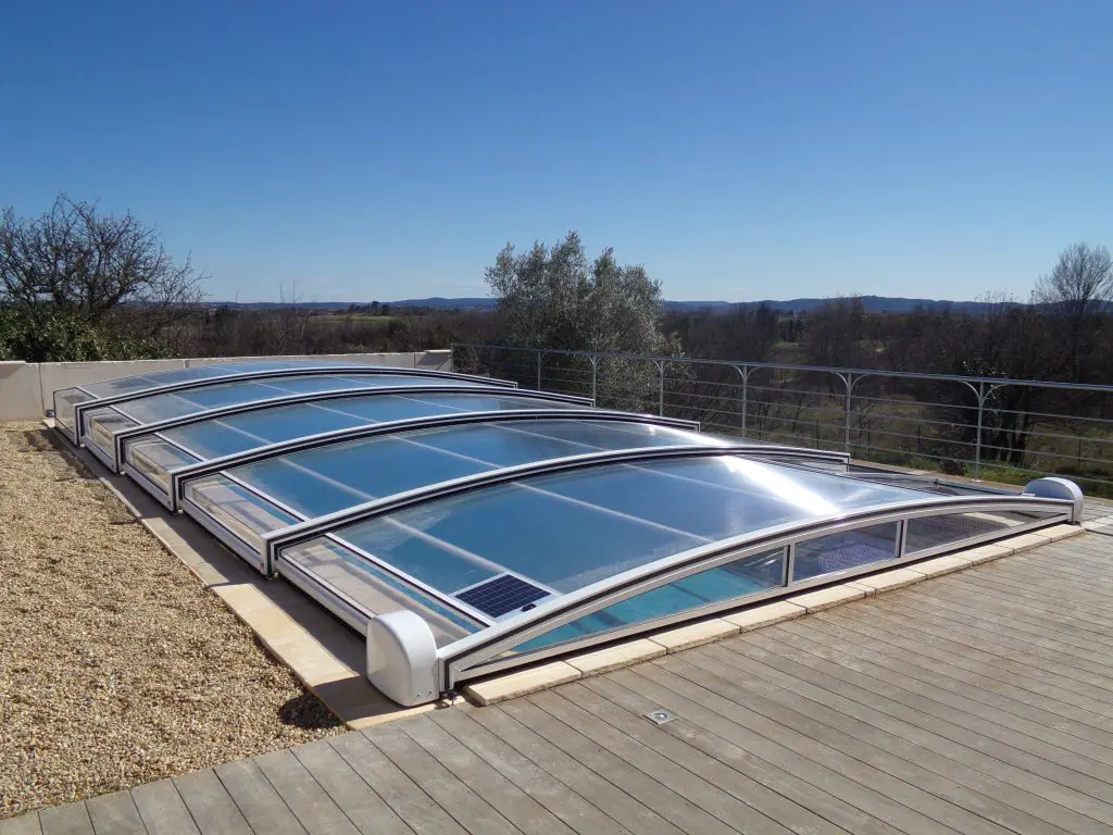 abri piscine motorisation solaire 1024x768