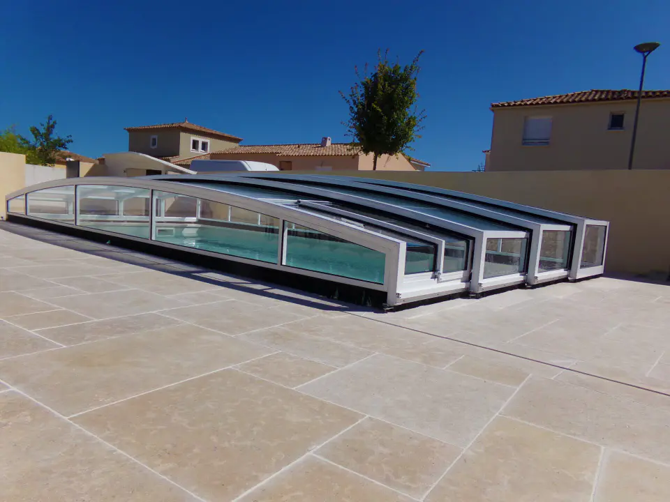 abri athenes bas 1 960x720